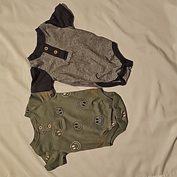 Garanimals Other - NWOT 2 Garanimals Short Sleeve Onesies for Baby Boys 0-3 Months